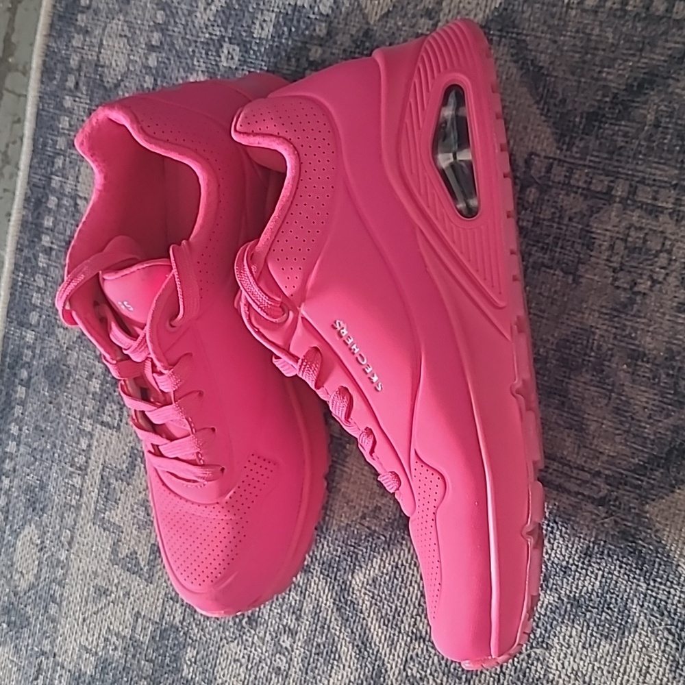 Skechers Air Cooled Memory Foam - image 1